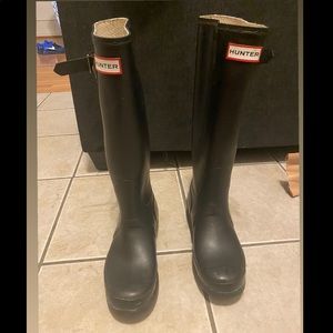 Hunter adjustable rain and snow black boots